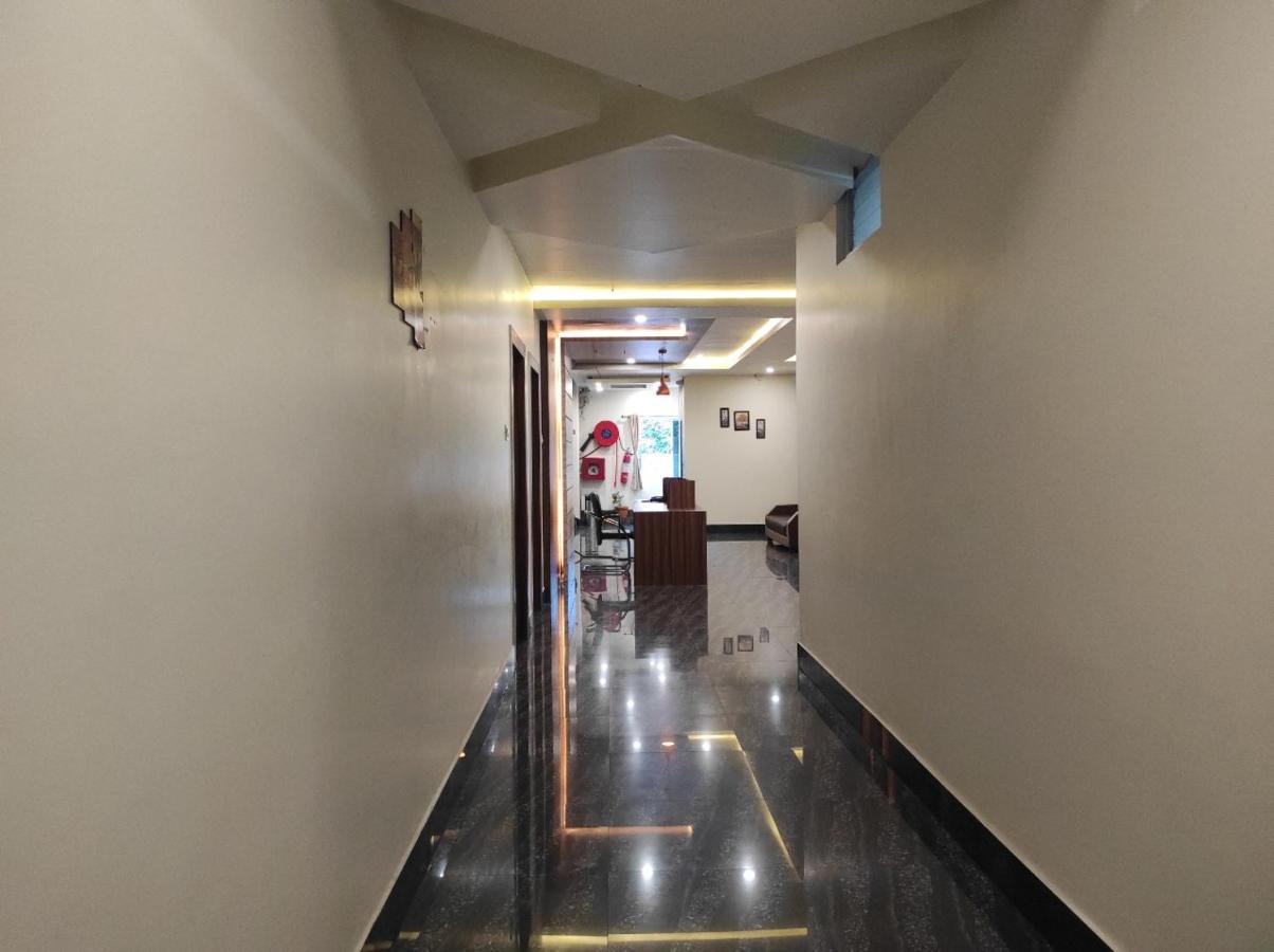 Hotel Paradise - Biswanath Chariali Bishnath Екстериор снимка